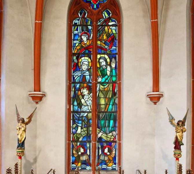 Kirche Fensterbild - die Heilige Familie